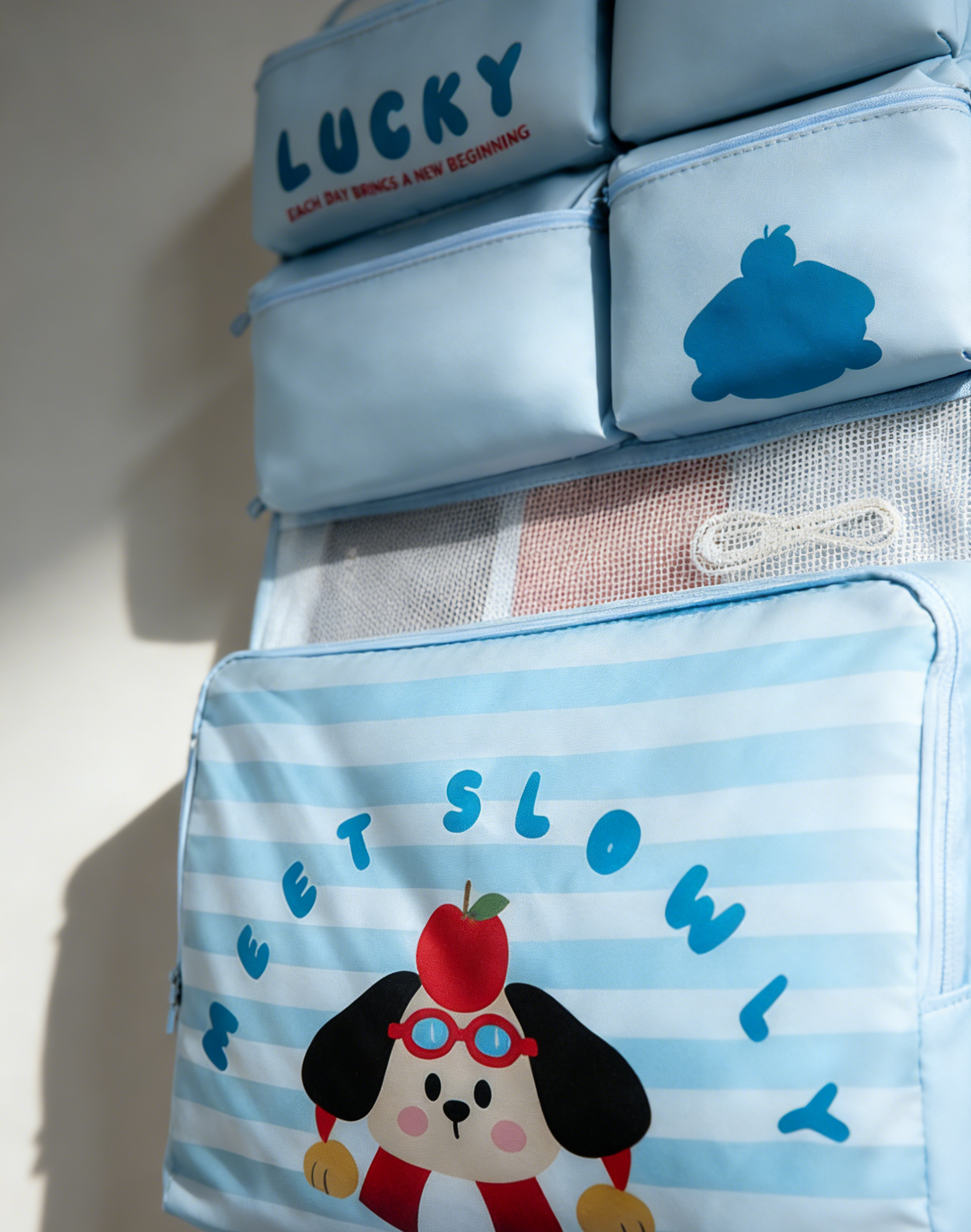 Packing cubes in one piece